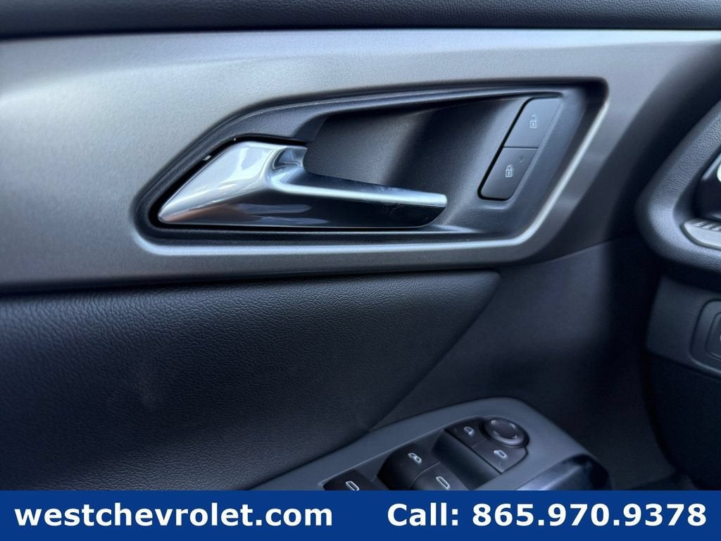 2027 Chevrolet Traverse LT - Photo 28