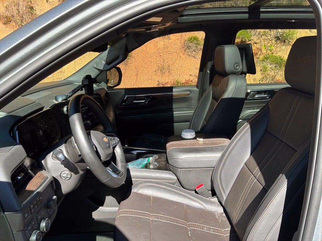 2025 Chevrolet Suburban High Country