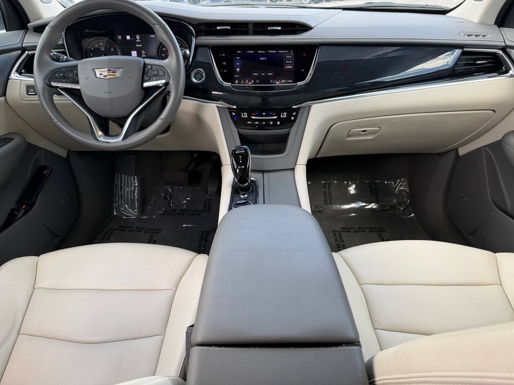2025 Cadillac XT6 Premium Luxury
