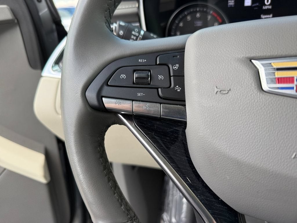 2025 Cadillac XT6 Premium Luxury
