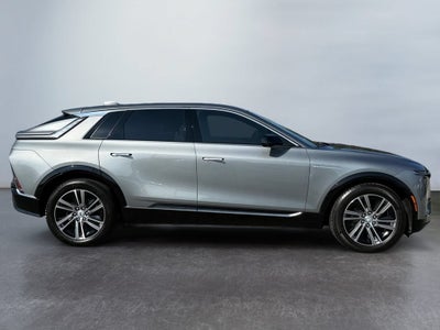 2024 Cadillac LYRIQ Luxury 1