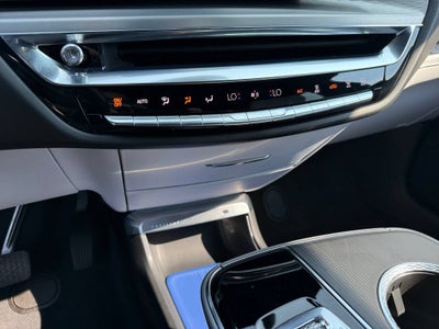 2024 Cadillac LYRIQ Luxury 1