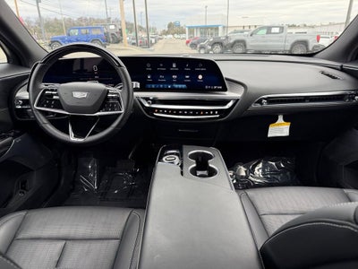 2024 Cadillac LYRIQ Luxury 2