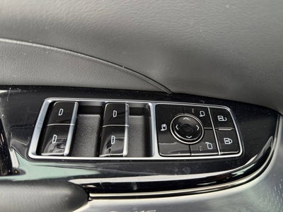 2024 Cadillac LYRIQ Luxury 2