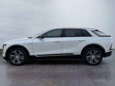 2024 Cadillac LYRIQ Luxury 2