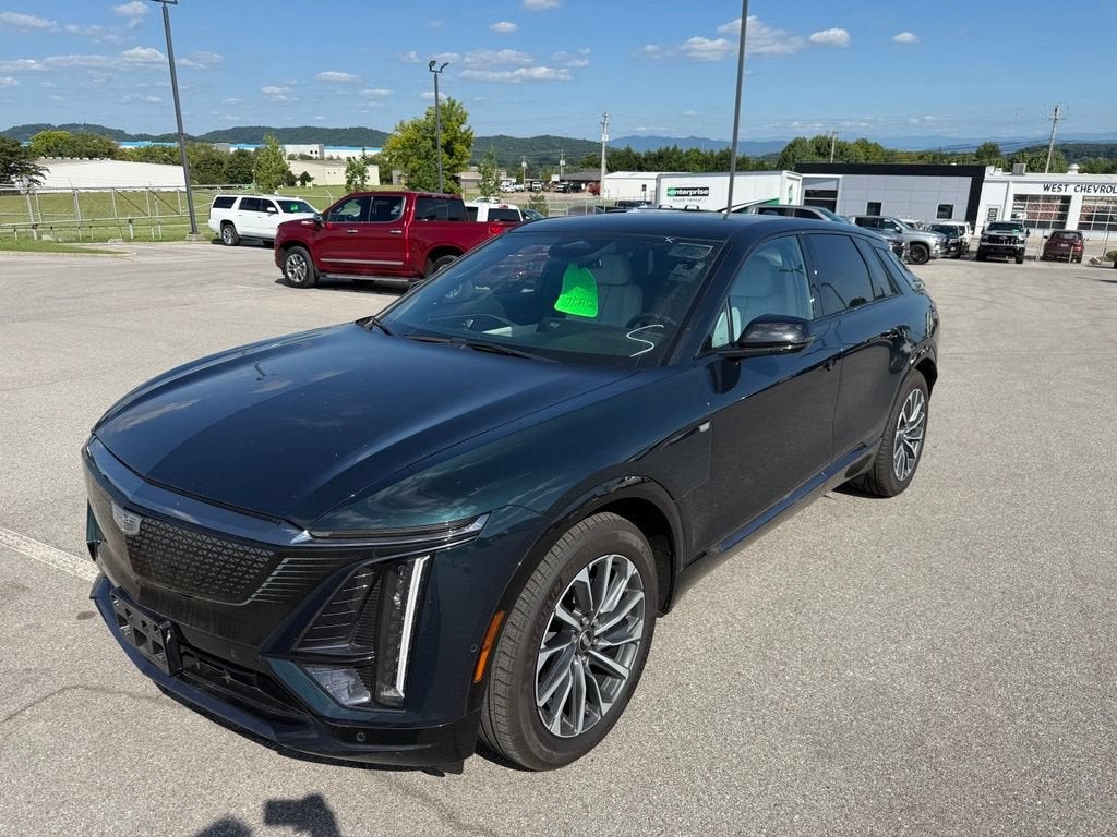 Used 2024 Cadillac LYRIQ Sport 1 with VIN 1GYKPTRLXRZ107577 for sale in Alcoa, TN