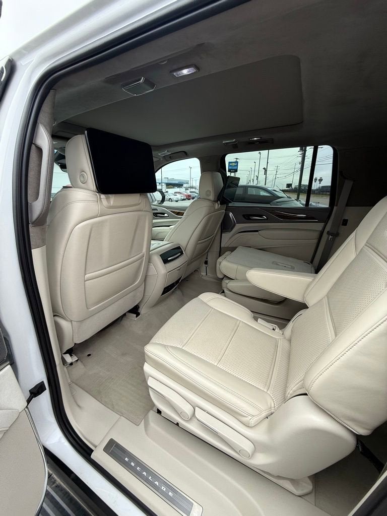 2023 Cadillac Escalade ESV Sport Platinum
