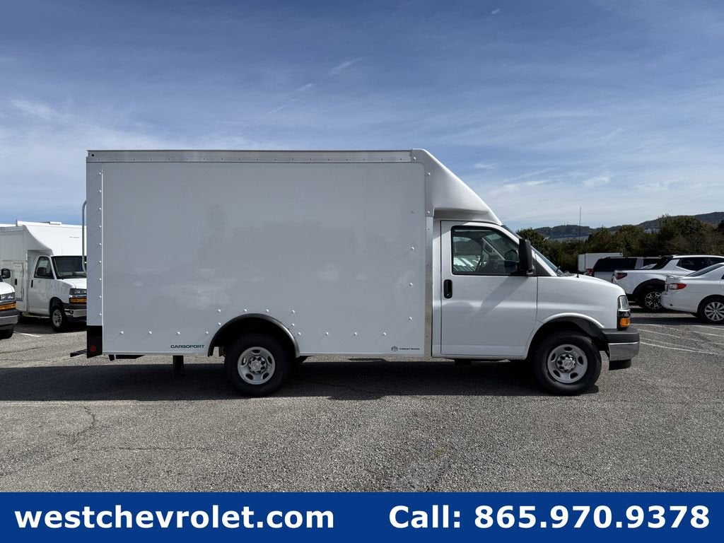2025 Chevrolet Express Cutaway 3500 1WT