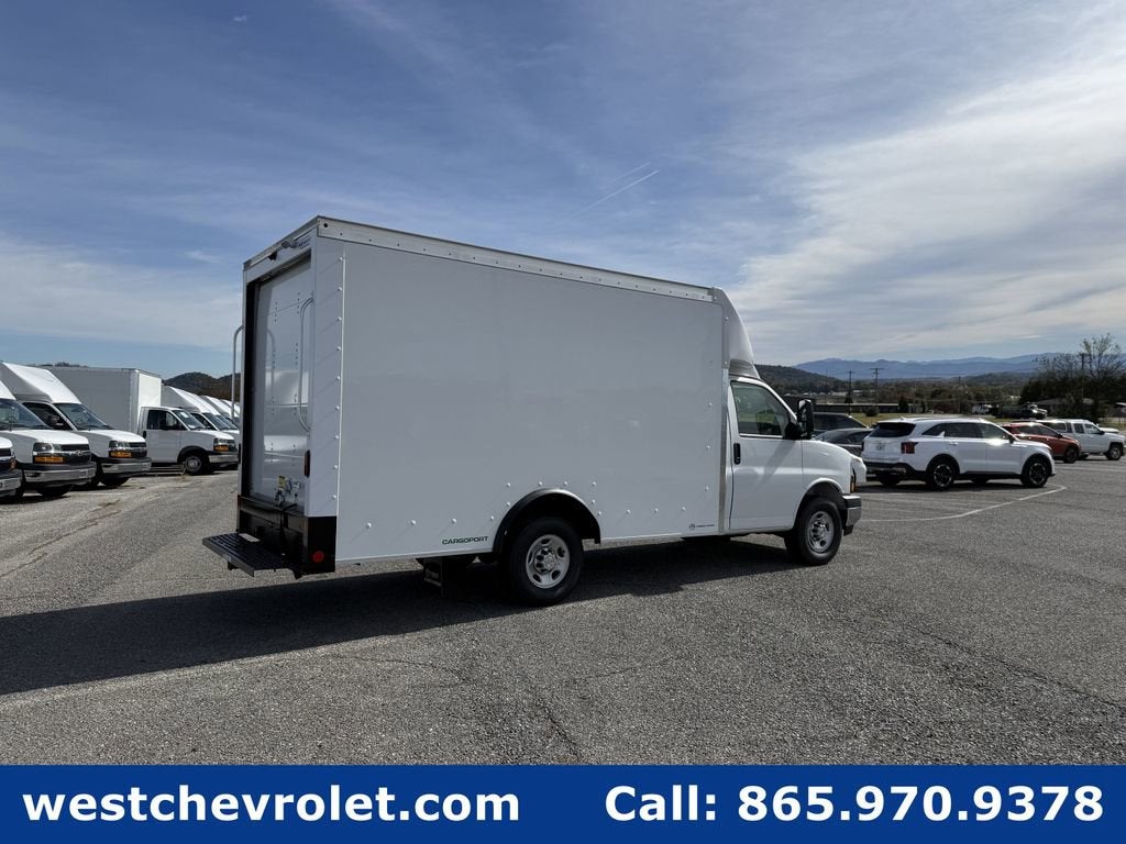 2025 Chevrolet Express Cutaway 3500 1WT