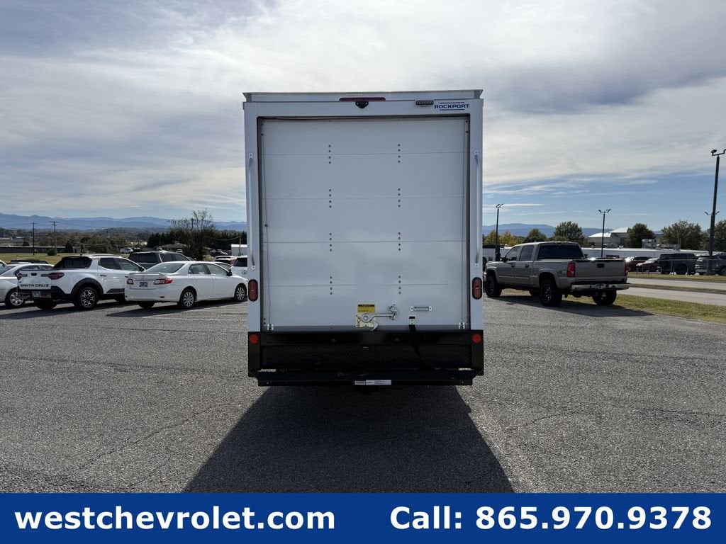 2025 Chevrolet Express Cutaway 3500 1WT