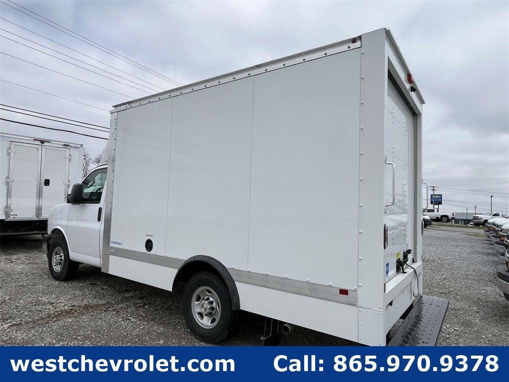 2024 Chevrolet Express Cutaway 3500 1WT