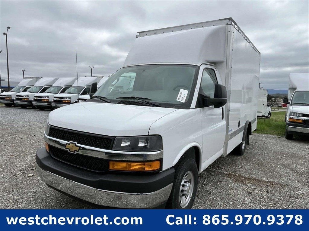 2024 Chevrolet Express Cutaway 3500 1WT