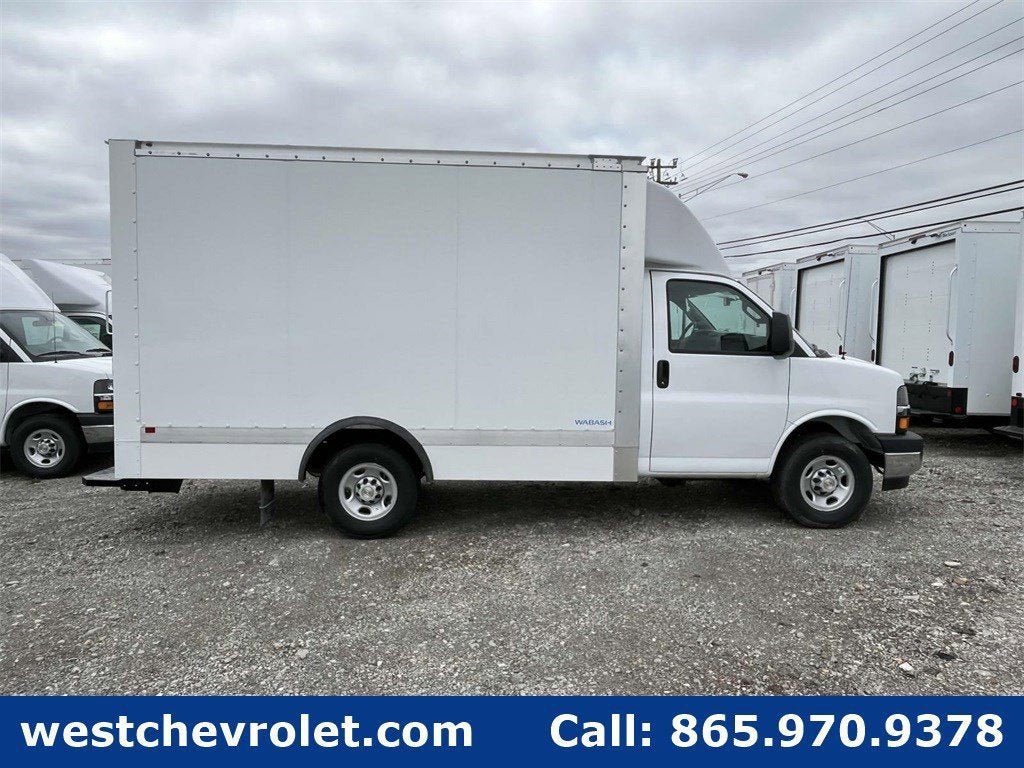 2024 Chevrolet Express Cutaway 3500 1WT