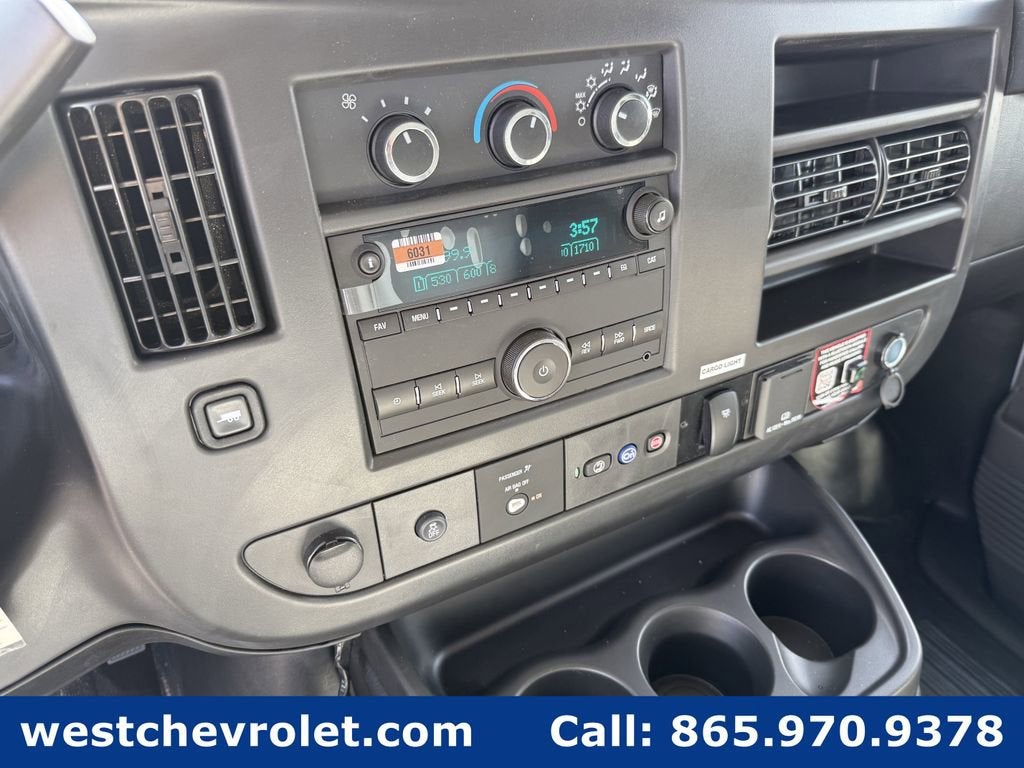 2025 Chevrolet Express Cutaway 3500 1WT