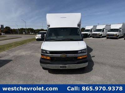 2025 Chevrolet Express Cutaway 3500 1WT