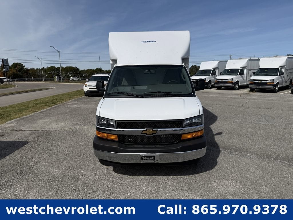 2025 Chevrolet Express Cutaway 3500 1WT