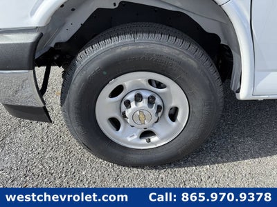 2025 Chevrolet Express Cutaway 3500 1WT