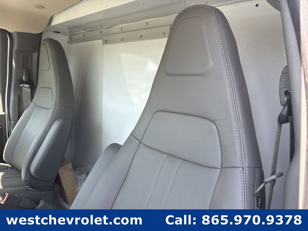 2026 Chevrolet Express Cutaway 3500 1WT