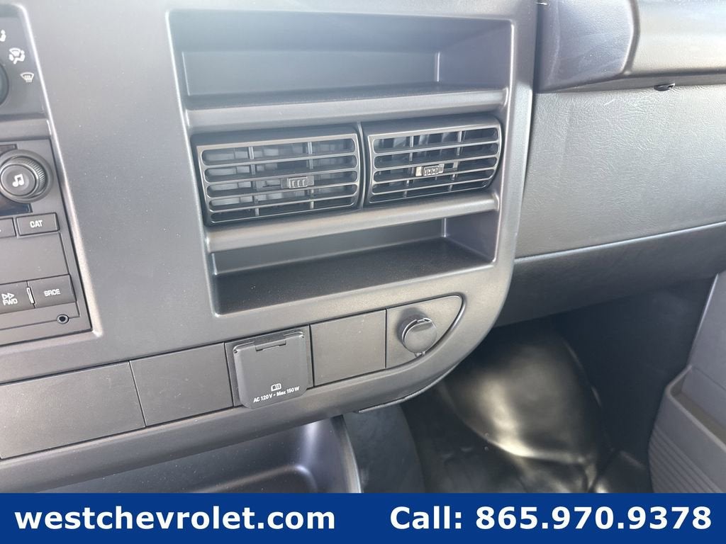 2026 Chevrolet Express Cutaway 3500 1WT