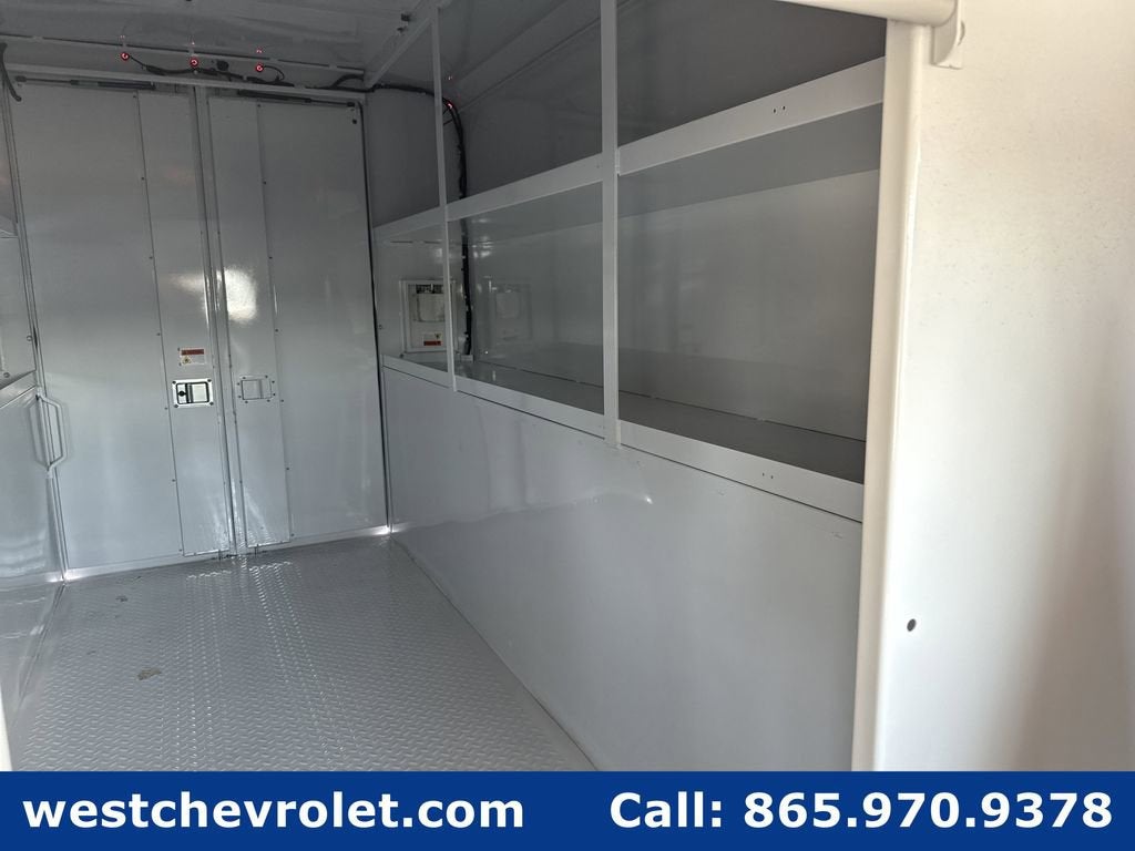 2026 Chevrolet Express Cutaway 3500 1WT