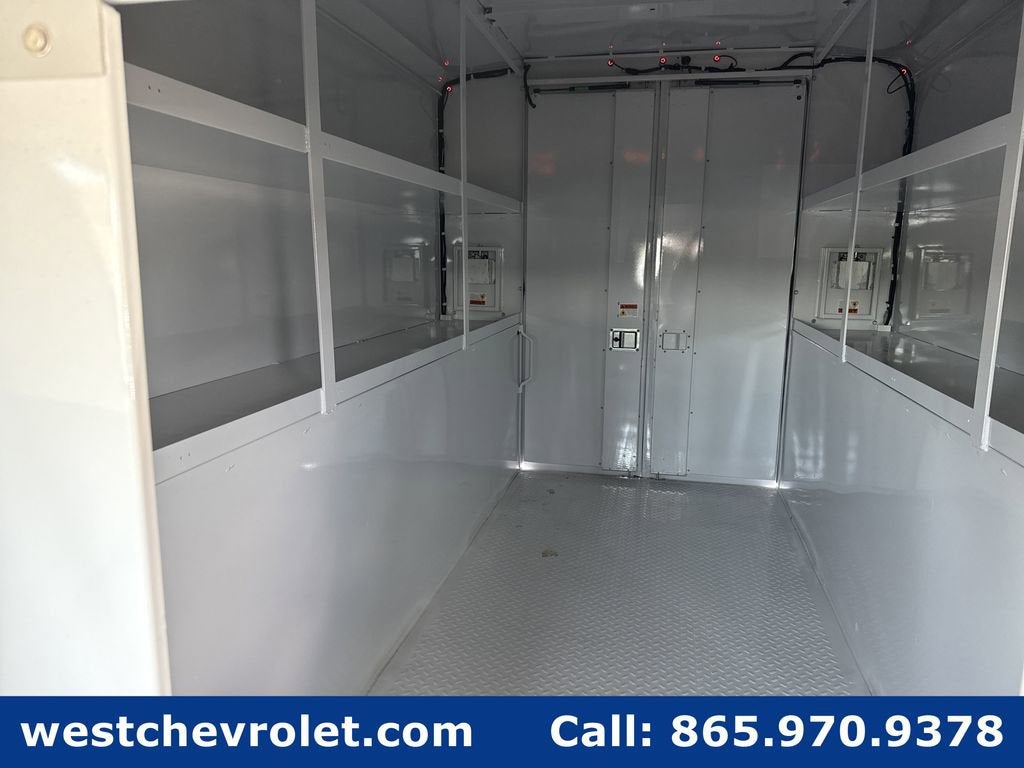 2026 Chevrolet Express Cutaway 3500 1WT