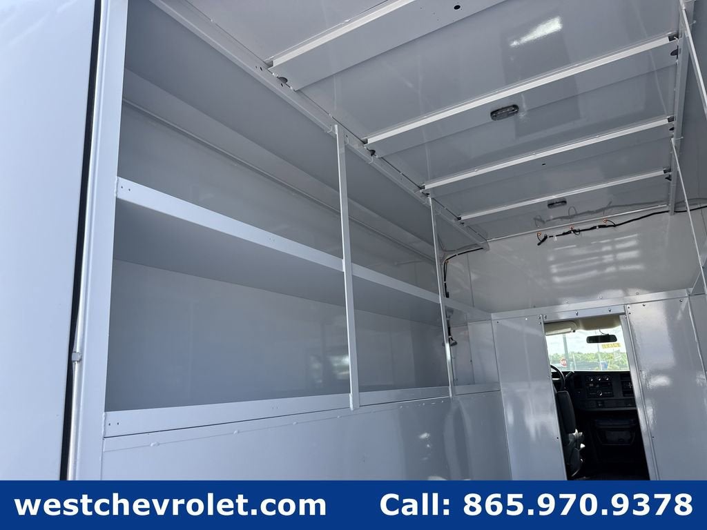 2026 Chevrolet Express Cutaway 3500 1WT