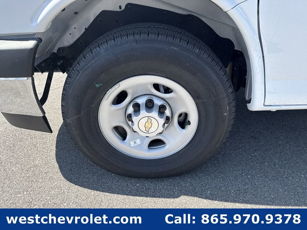 2026 Chevrolet Express Cutaway 3500 1WT