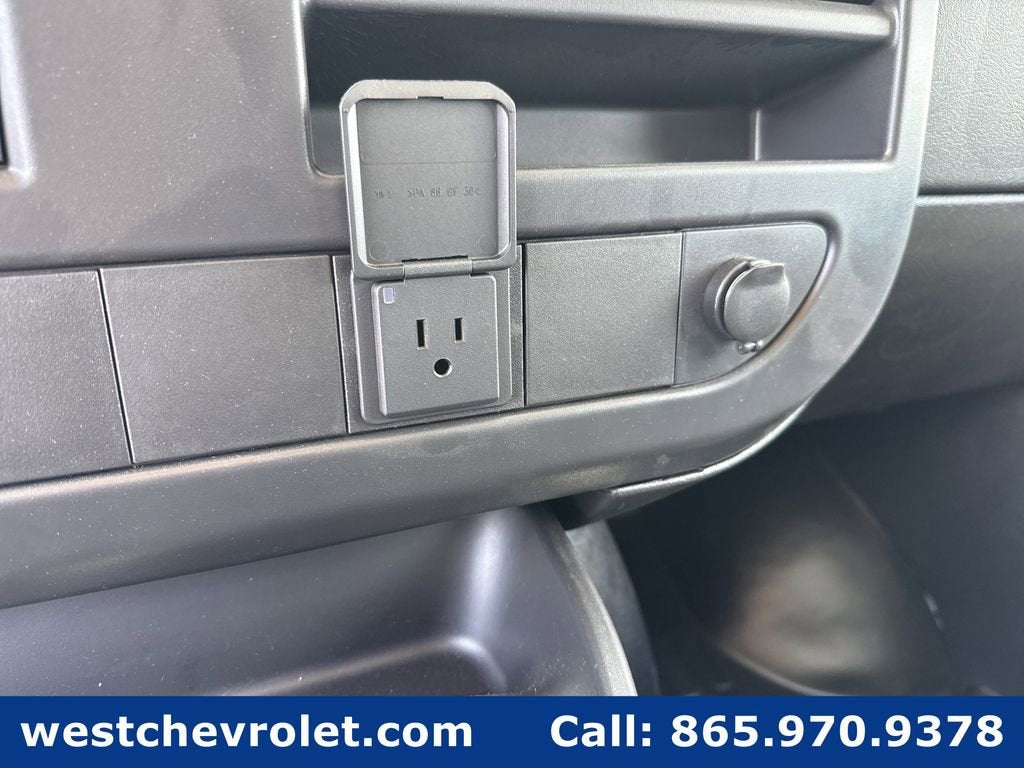 2026 Chevrolet Express Cutaway 3500 1WT