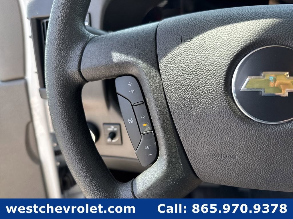 2026 Chevrolet Express Cutaway 3500 1WT