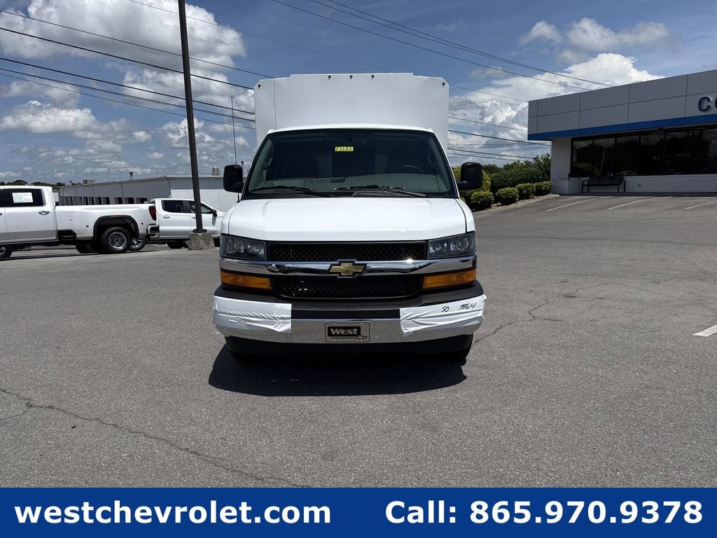 2026 Chevrolet Express Cutaway 3500 1WT