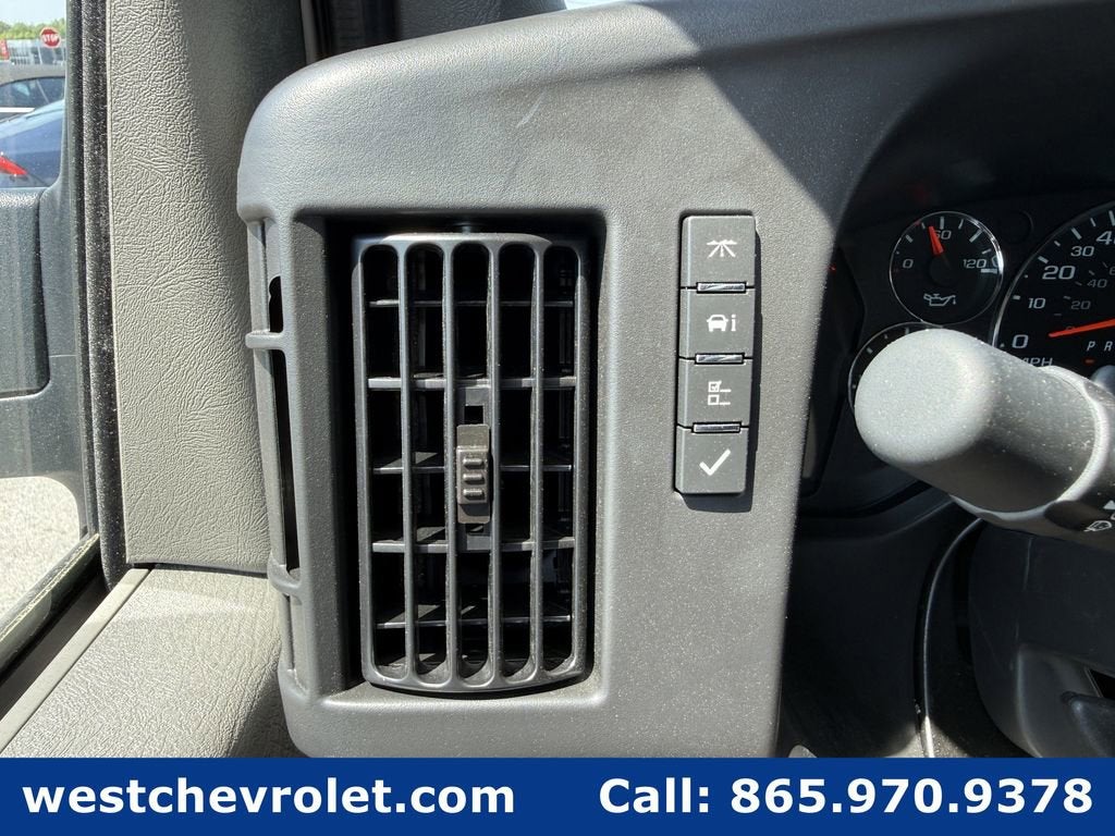 2026 Chevrolet Express Cutaway 3500 1WT