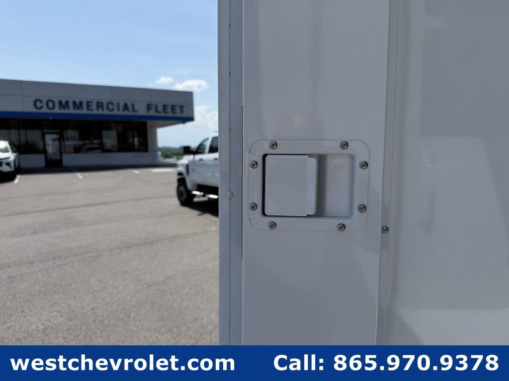 2026 Chevrolet Express Cutaway 3500 1WT