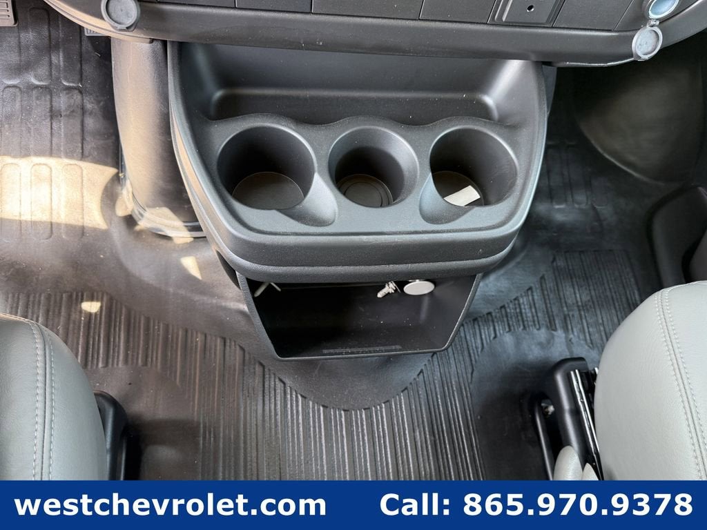 2026 Chevrolet Express Cutaway 3500 1WT