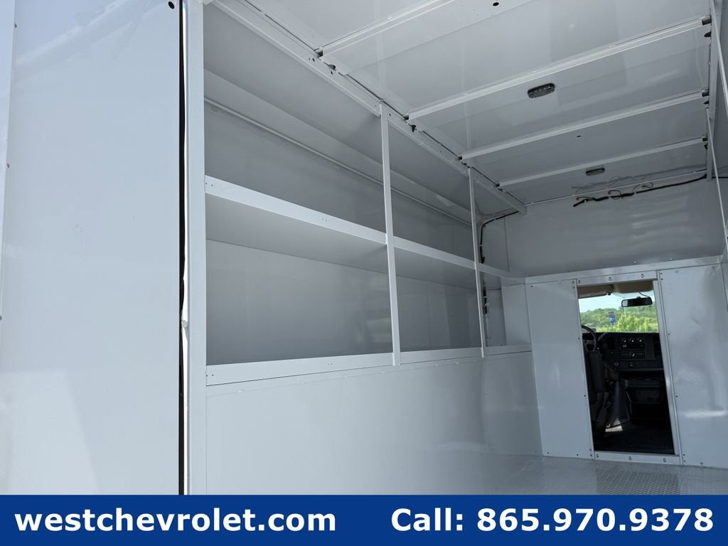 2026 Chevrolet Express Cutaway 3500 1WT