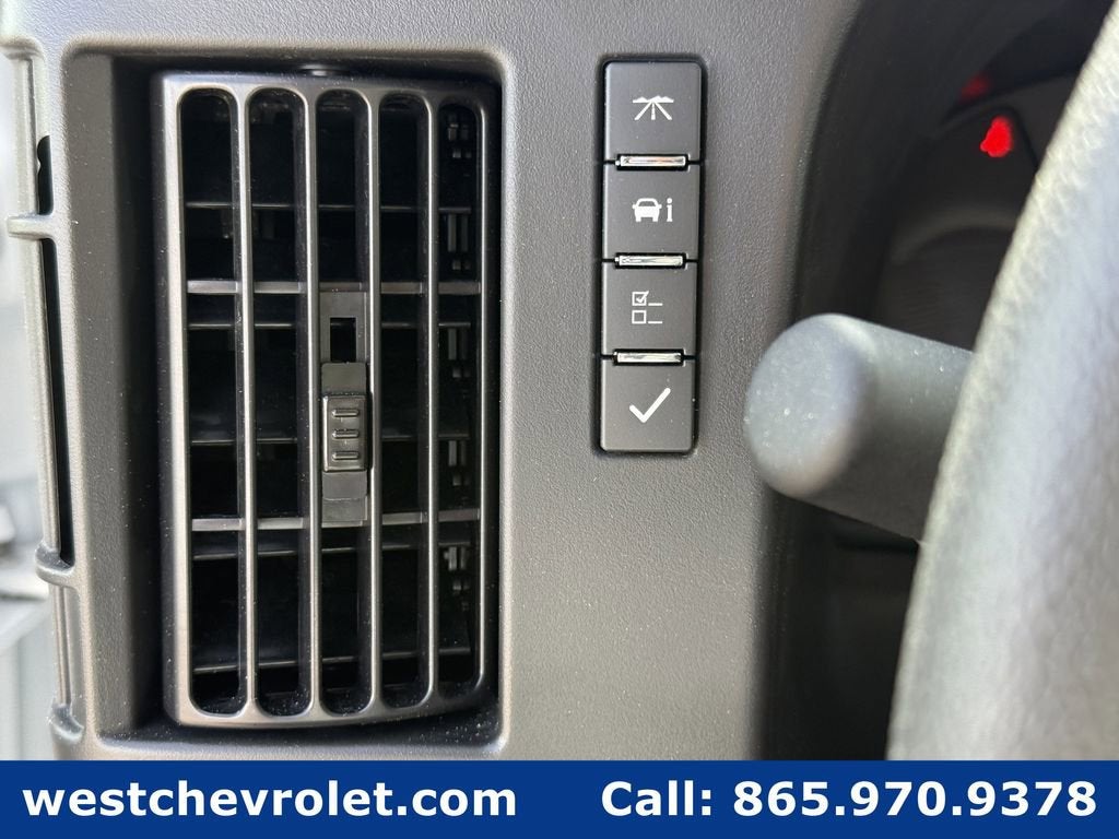 2025 Chevrolet Express Cutaway 3500 1WT