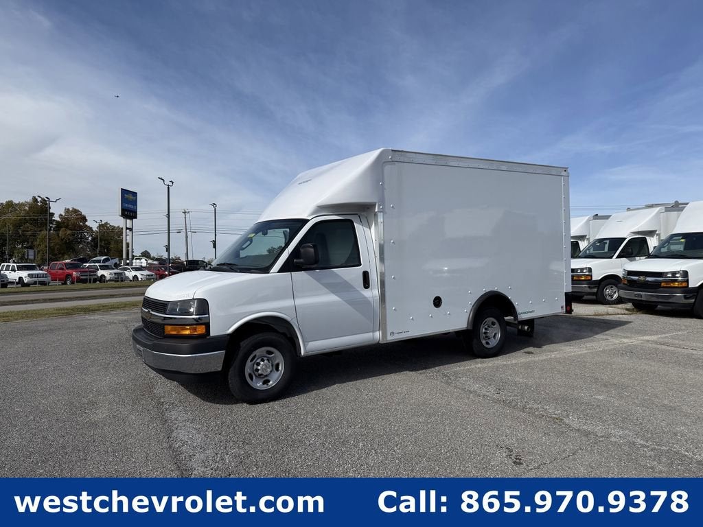 2025 Chevrolet Express Cutaway 3500 1WT