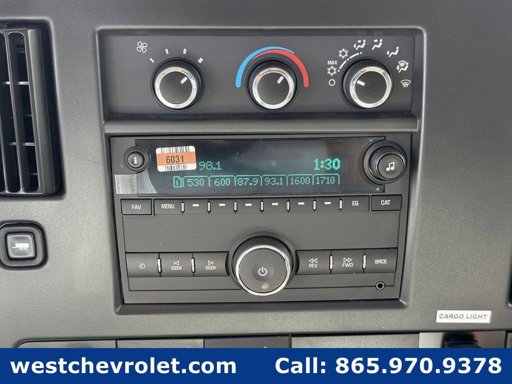 2025 Chevrolet Express Cutaway 3500 1WT