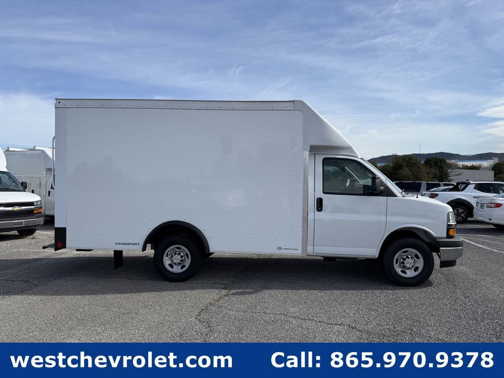 2025 Chevrolet Express Cutaway 3500 1WT