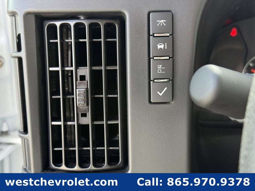 2025 Chevrolet Express Cutaway 3500 1WT