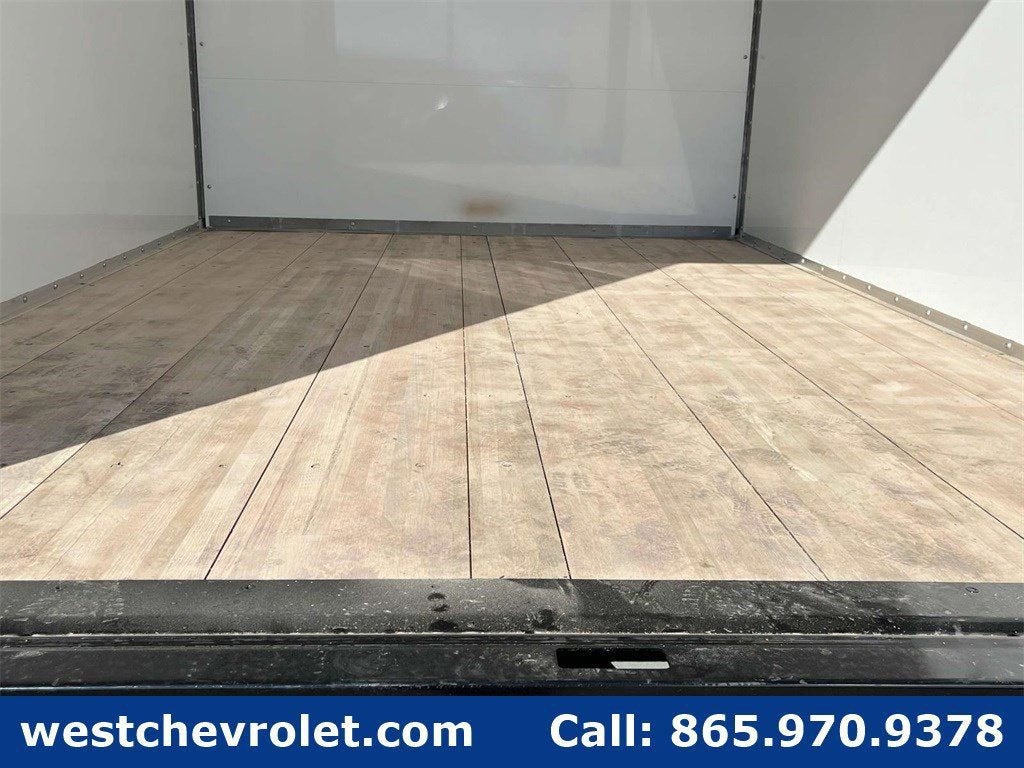 2024 Chevrolet Express Cutaway 3500 1WT