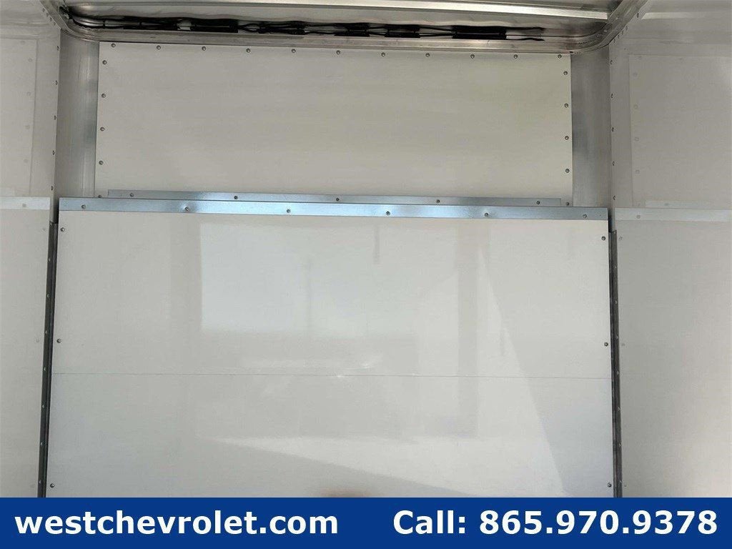2024 Chevrolet Express Cutaway 3500 1WT
