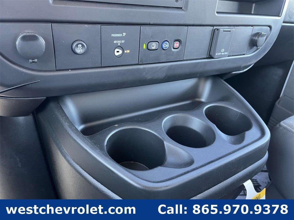 2024 Chevrolet Express Cutaway 3500 1WT