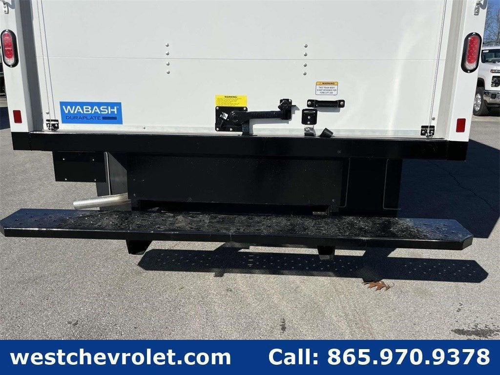 2024 Chevrolet Express Cutaway 3500 1WT