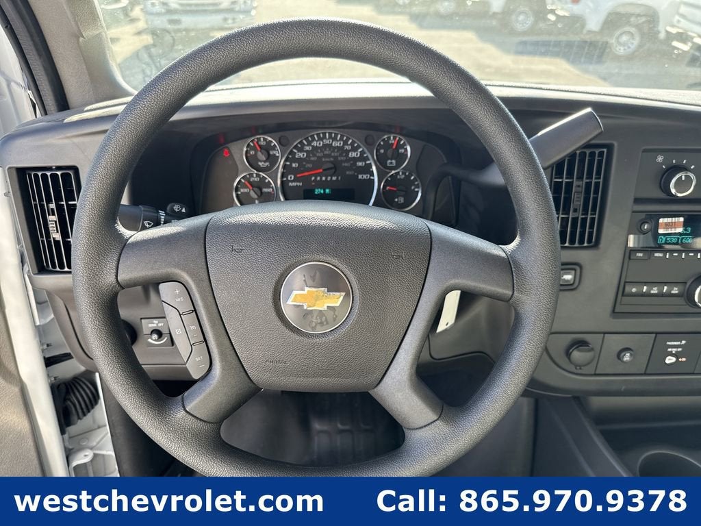 2025 Chevrolet Express Cutaway 3500 1WT