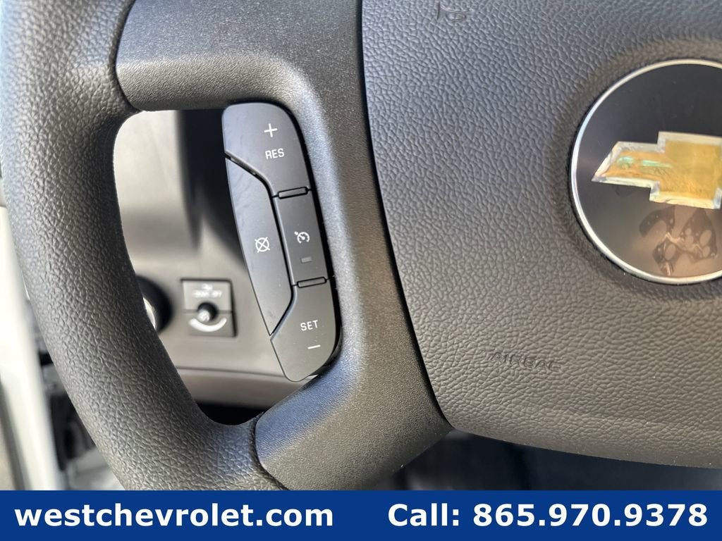 2025 Chevrolet Express Cutaway 3500 1WT