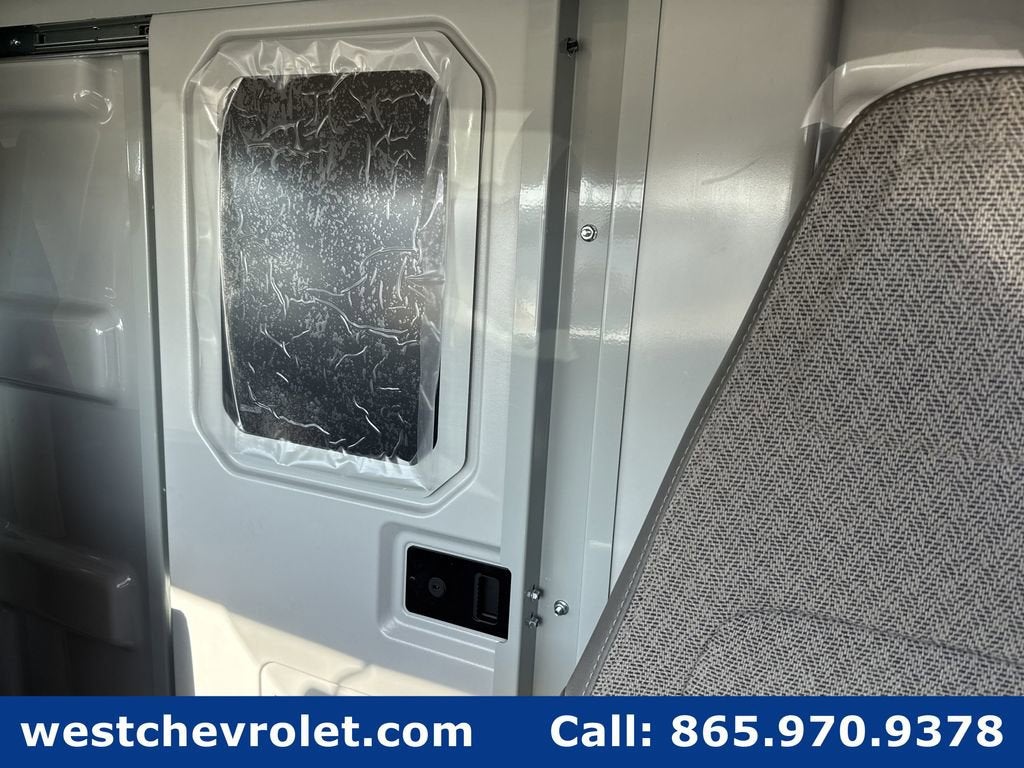 2025 Chevrolet Express Cutaway 3500 1WT