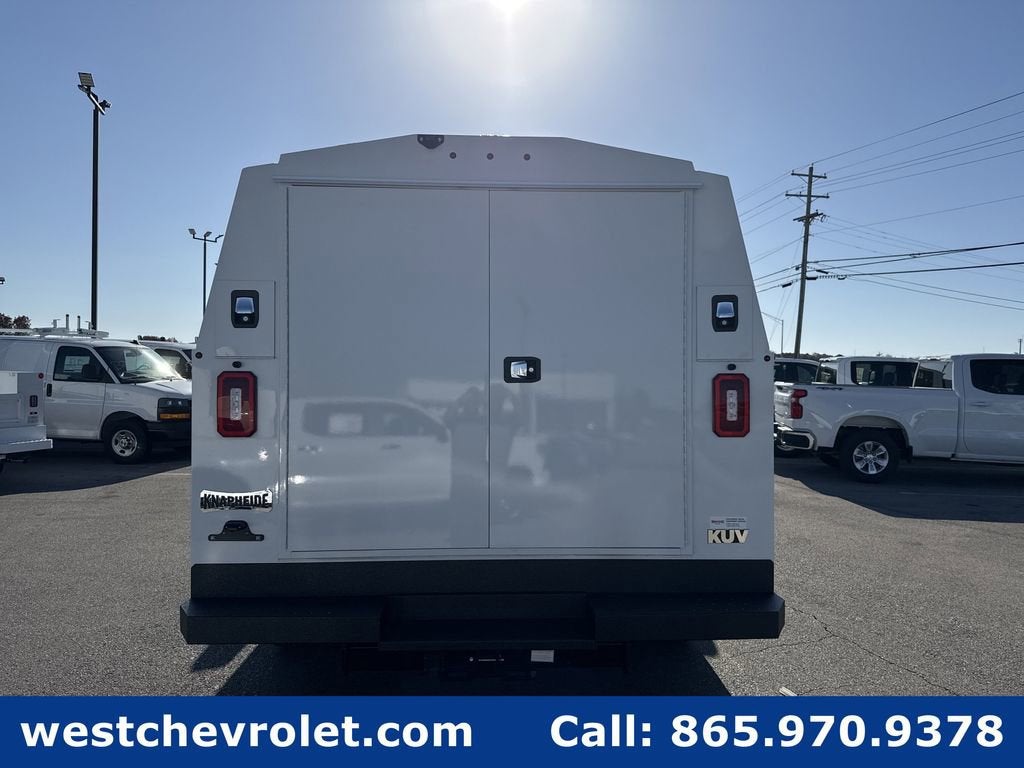 2025 Chevrolet Express Cutaway 3500 1WT