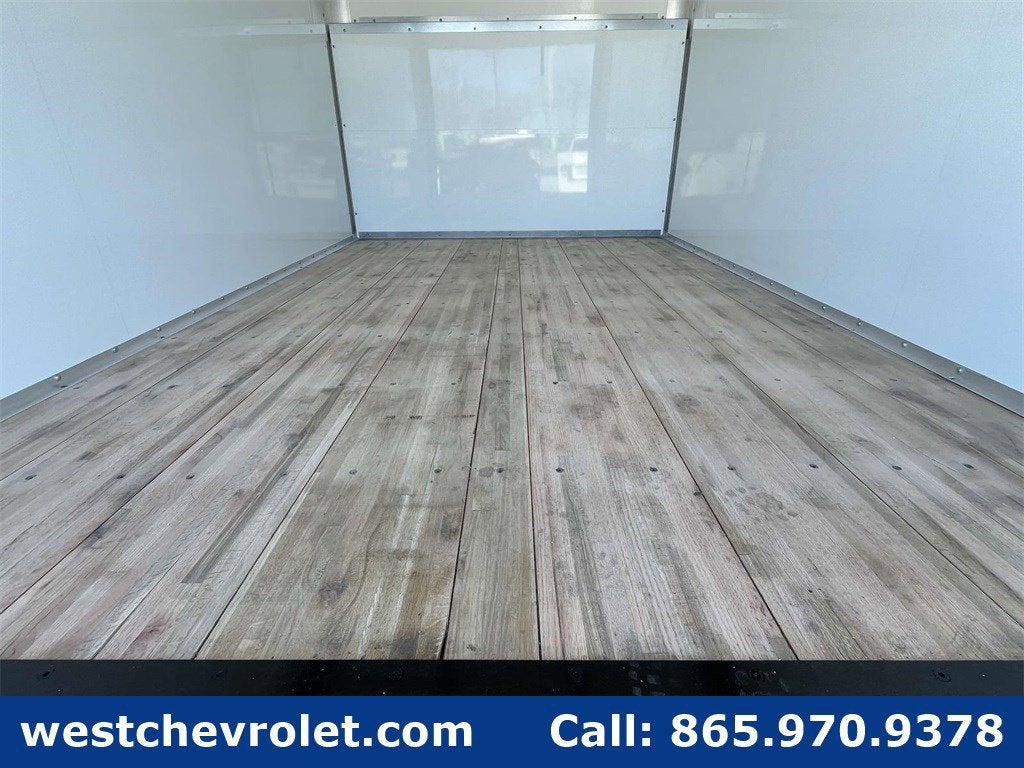 2024 Chevrolet Express Cutaway 3500 1WT