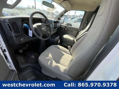 2024 Chevrolet Express Cutaway 3500 1WT