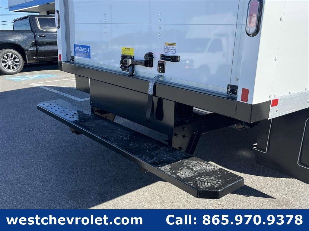 2024 Chevrolet Express Cutaway 3500 1WT